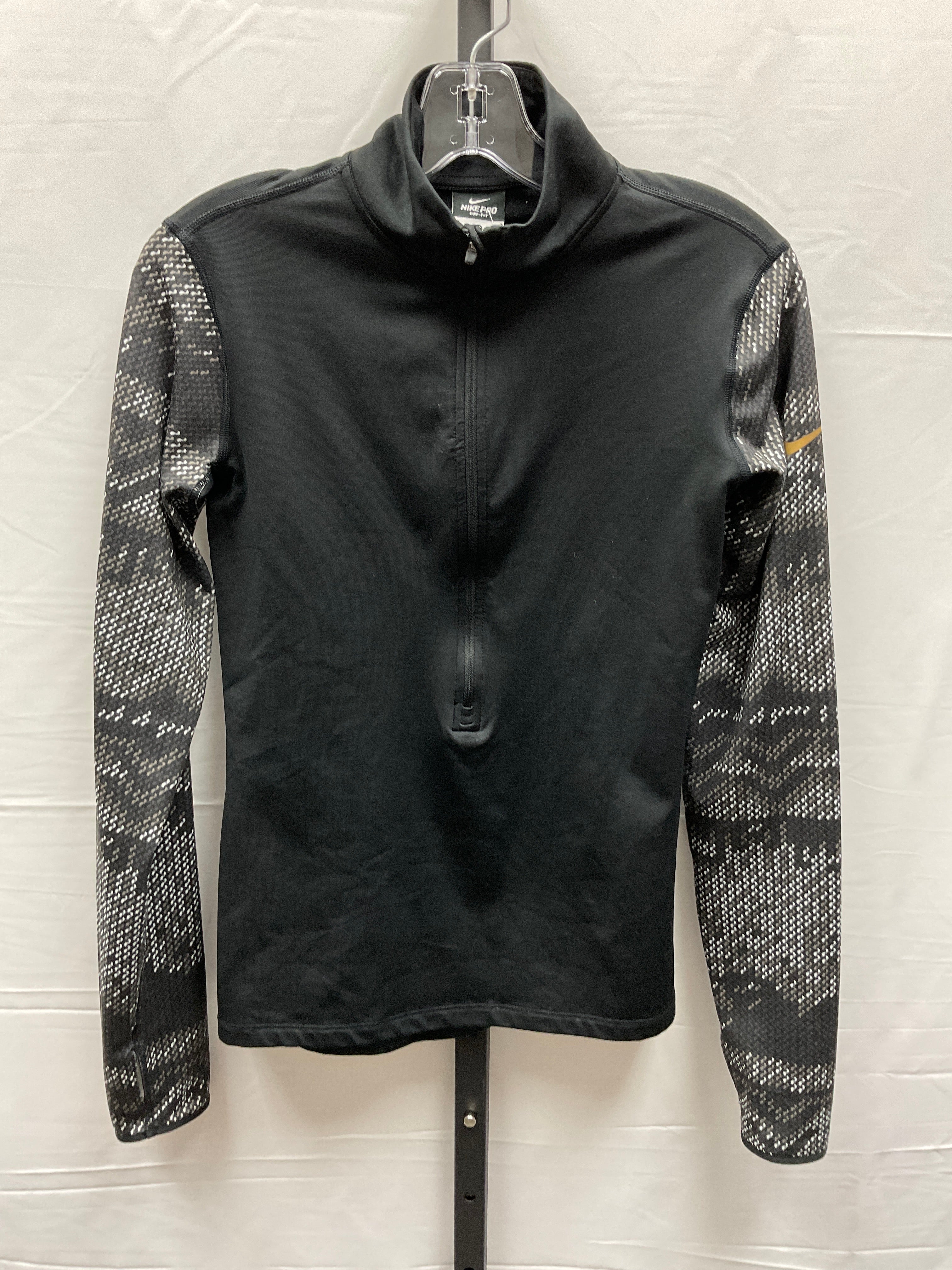 Athletic Top Long Sleeve Collar By Nike Apparel  Size: M