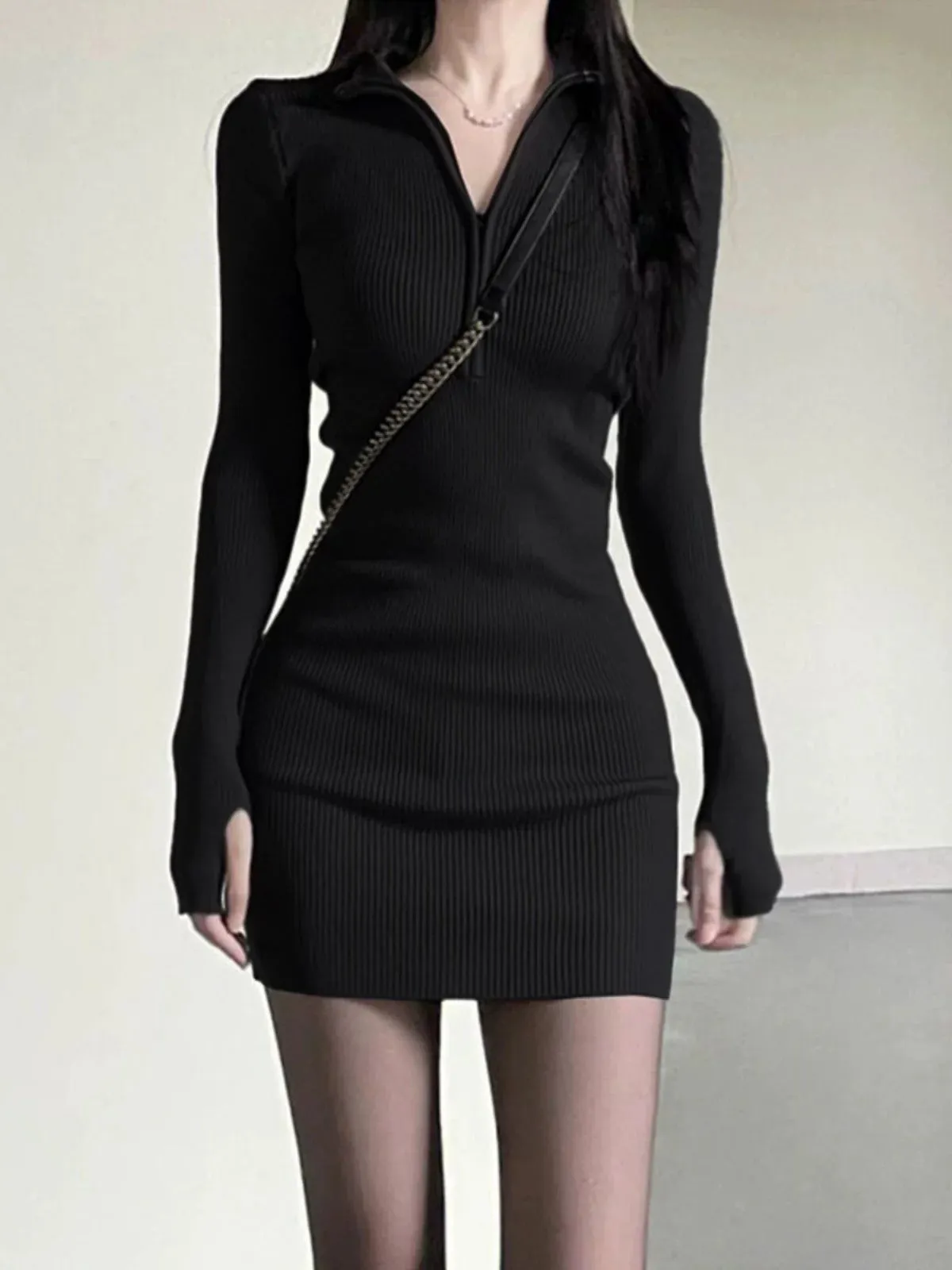 Late Autumn 2024 New Knitted Black Dress Women's Autumn and Winter Sweater Coat with Bottoming Cover for Little Mom