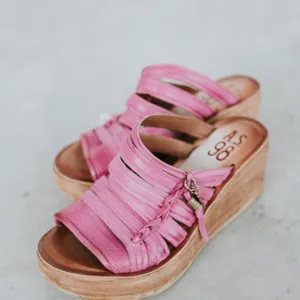 Monica Sandal