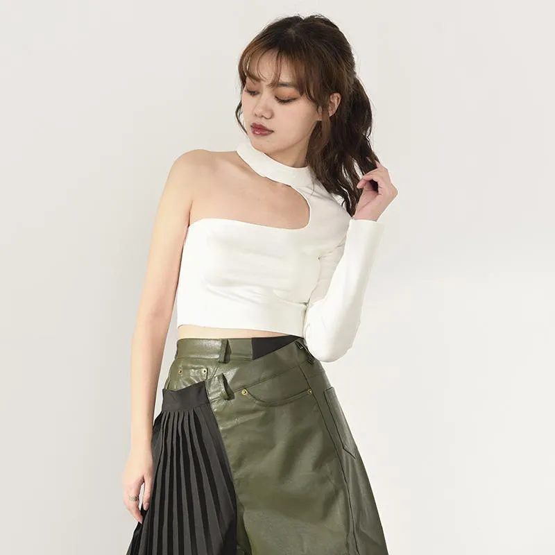 Nanako O-Neck Long Sleeve Crop Top- White