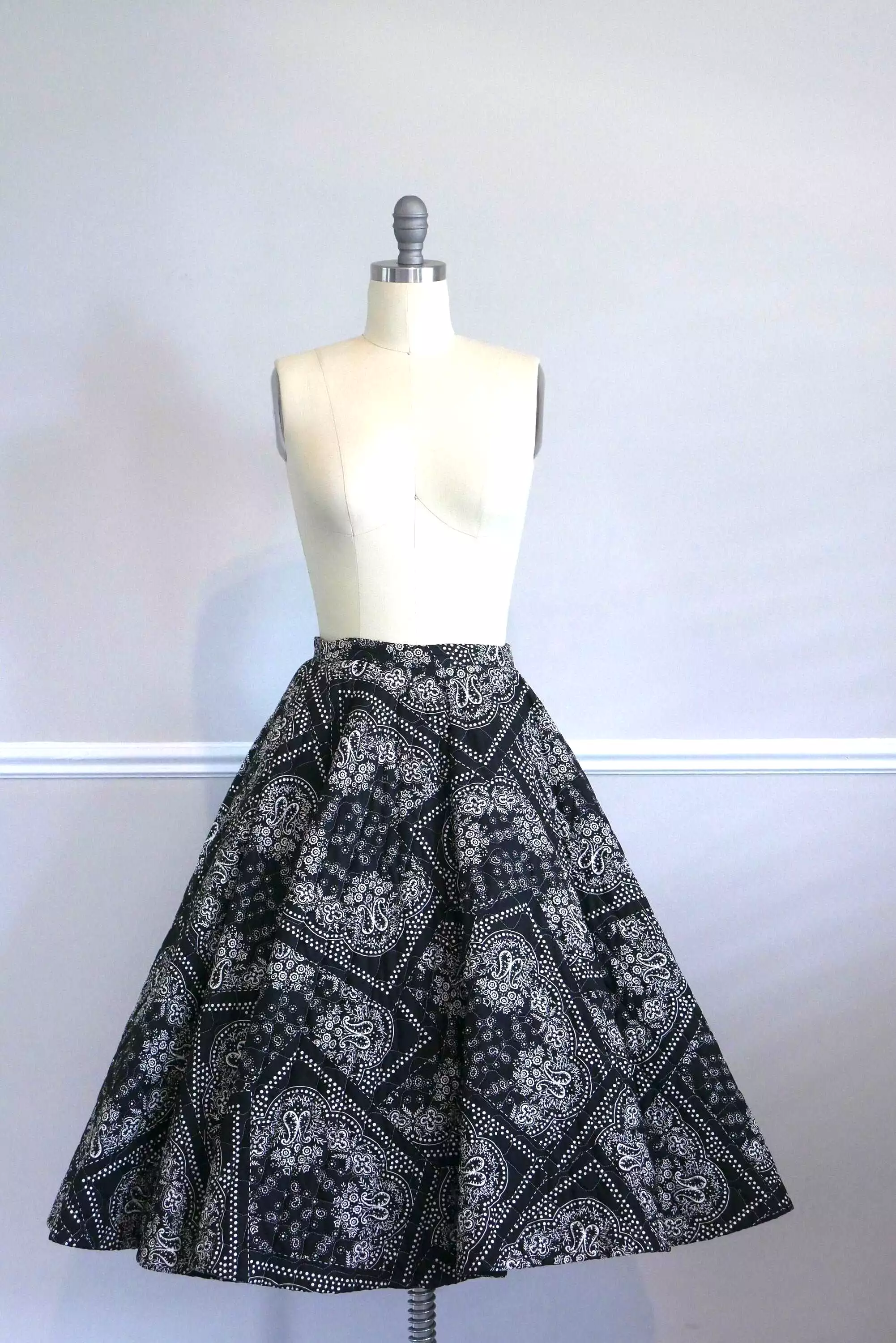 ON SALE Vintage 1950s Hanky Print Quilted Circle Skirt / 50s navy blue fit and flare skirt  size s