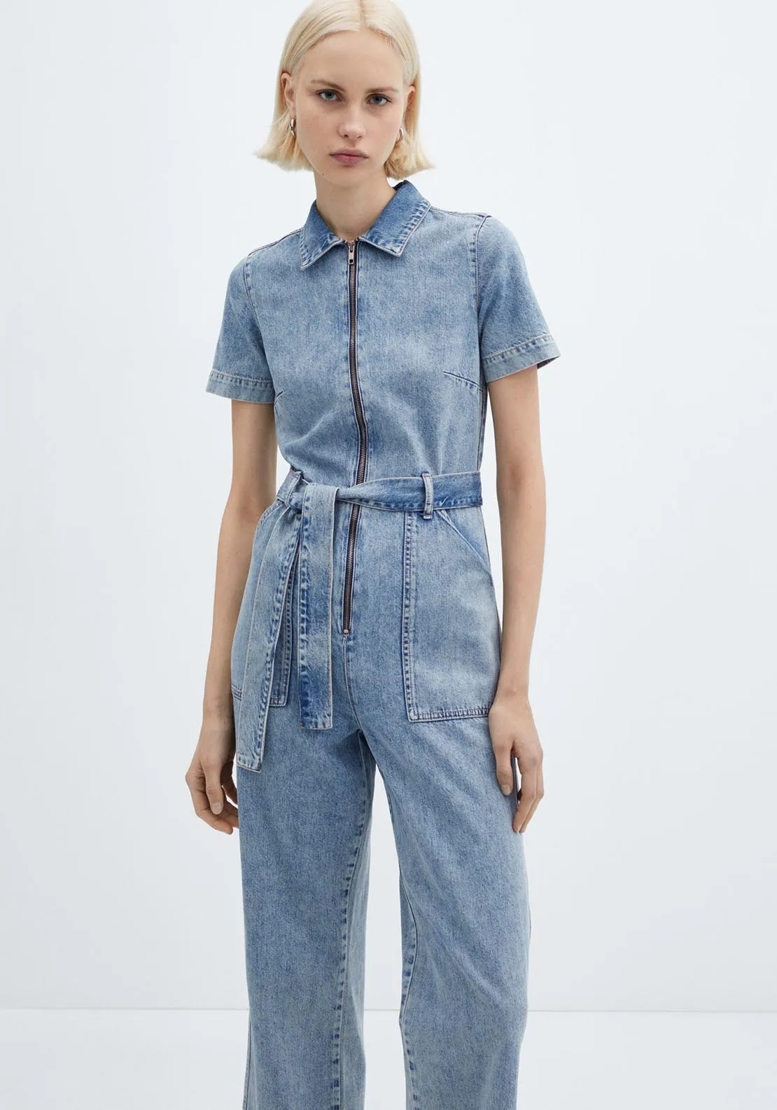 Short-sleeved denim jumpsuit