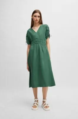 Slim-fit midi dress with gathered sleeves